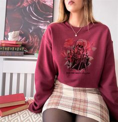 Reading is love. Reading is life. » Featuring a skeleton reading a book with roses in the background and the phrase "'just one more chapter." A great gift for book, reading, or Halloween lovers alike! Or to TREAT YO SELF. » The perfect, comfy, crewneck sweatshirt to keep you cozy all season. Order up a size or two for an oversized, relaxed look, and pair it with your favorite skirt, leggings, or tucked into some tapered trousers for a casual yet sophisticated fit. Goblincore Sweater, Frog Sweater, Frog Sweatshirt, Man I Love Frogs, Flower Hoodie, Cottagecore Clothes, Sweatshirts Quotes, Flower Girl Gifts, Bookish Gifts