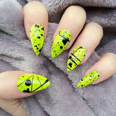 Neon Nail Art Designs, Splatter Nails, Neon Yellow Nails, Neon Nail Art, Neon Nail Designs, Unghie Sfumate, Yellow Nail Art, Neon Nail Polish, Yellow Nails Design