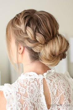 Mother Of The Groom Hairstyles, Low Bun Hairstyles, Braided Bun Hairstyles, Flower Girl Hairstyles, Wedding Hair Inspiration, Low Bun, Penteado Cabelo Curto, Braided Bun, One Hair