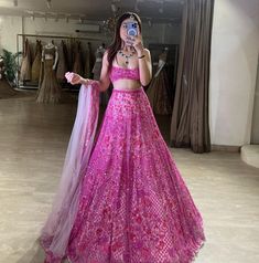 Side Work, Butterfly Net, Mehndi Ceremony, Indian Bridal Photos, Desi Wedding Decor, Pink Lehenga, Desi Wedding, Sister Wedding, Thread Embroidery