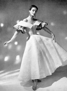 Madame Gres, Fifties Fashion, Fashion 1950s, Vintage Fashion Photography, Vintage Couture, Over 50 Womens Fashion, Vintage Vogue, Moda Vintage