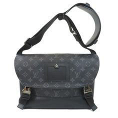 Louis Vuitton Messenger Voyage Pm Monogram Eclipse Shoulder Bag Louis Vuitton Messenger Voyage Pm Monogram Eclipse Shoulder Bag Men's Length: Approximately 23cm Width: Approximately 33cm Gusset: Approximately 9cm Shoulder: Approximately 110-188cm Shoulder Bag Louis Vuitton, Pm Monogram, Bag Louis Vuitton, Bags Louis Vuitton, Louis Vuitton Bags, Louis Vuitton Bag, Voyage, Bag Lady, Louis Vuitton