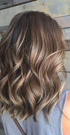 Perfectly executed brunette balayage. Color by Aimee Churchill. Tmavý Blond, Trendy Fall Hair Color, Hair Color Guide, Brunette Balayage, Balayage Brunette, Short Hairstyle, Light Brown Hair, Great Hair