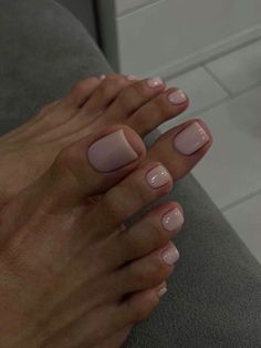 Milky Pink Nails, Pink Nails Opi, Black Toe Nails, Fake Toenails, Kutek Disney, Milky Pink, Milky Nails, Summery Nails, Minimal Nails