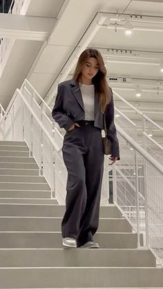 Blazer Outfits For Women, Mode Zara, Business Casual Outfits For Work, Elegante Casual, Looks Black, Easy Trendy Outfits