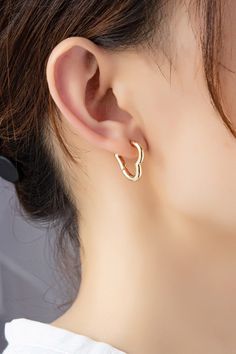 Heart shape hinged huggie hoop earrings. Made of brass. Shiny gold plating. Size: 0.8" Comfy Accessories, Heart Hoop Earrings, Scarf Jewelry, Huggie Hoop Earrings, Dress Jewelry, Huggies Earrings, Heart Of Gold, Gold Style, Earring Necklace