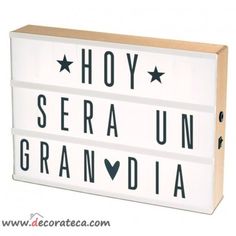 a white light box with words written in black on the front and bottom, that says hoy sera un grandia