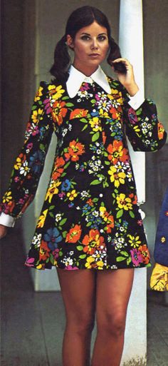 Colleen Corby in a Floral Print Dress ♥ 1960’s 1960s Fashion Women, 1960s Shift Dress, Colleen Corby, Fashion 60s, 1960s Outfits, Outfit Essentials, 60s 70s Fashion, Street Clothes, Mode Hippie