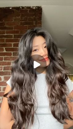 Em Chen on Instagram: "hopefully I’m better at explaining it this time 😭 (people have since informed me that this is a technique called flat twisting, used often by the black community! the more you know 🌈)" Hair Styles, Hair