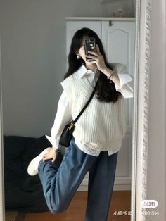 Korean Fashion 2024, Spring Korean Outfit, Korean Minimalist Outfit, Outfit Korean, All Jeans