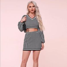 Houndstooth Print Sexy Skirt Set! Black Houndstooth Mini Skirt For Fall, Fall Black Houndstooth Mini Skirt, Trendy Black Skirt With Houndstooth Pattern, Trendy Black Houndstooth Skirt, Chic Houndstooth Mini Skirt, Casual Black Houndstooth Mini Skirt, Chic Black Mini Skirt With Houndstooth Pattern, Chic Black Houndstooth Mini Skirt, Fitted Black Mini Skirt With Houndstooth Pattern