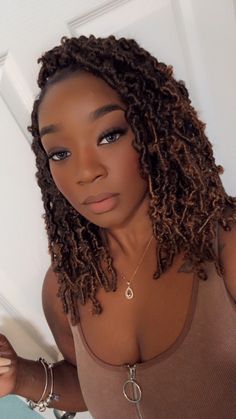 Short Faux Locs With Color, Faux Locs Hairstyles Short, Short Crochet Braid Styles Faux Locs, Faux Loc Bob Dreads Black Women, Short Butterfly Loc Crochet, Short Faux Locs Shoulder Length, Short Faux Locs, Weave Hairstyles Braided