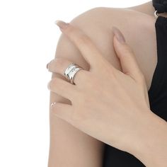 This minimalist silver glossy bump band ring is a great way to add a touch of sophistication to any outfit. It is made from high-quality silver, with an elegant glossy finish and a low-profile bump design for a modern look. Product Details Material: 925 Silver Color: 18K Gold/White Gold Plated Size: US Opening size 6.25 (adjustable size 5.5-7.5) Weight: about 7.9-8.1g SKU: AR23100716-G/AR23100716-W Product Keywords: Distorted band rings, Avante-garde rings, Unique shaped rings, vintage rings, vi Blood Diamond, Ringe Gold, Gold Band Ring, Creating Jewelry, Blue Zircon, Gold Plated Jewelry, Pita, Jewelry Plate, Pure Silver