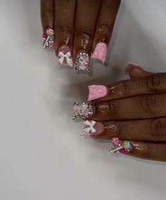 Girly Nails, Junk Nails, Kitty Nails, Hard Nails, Acrylic Nails Designs, Hello Kitty Nails, Cute Summer Nails, Dope Nail Designs, Exotic Nails