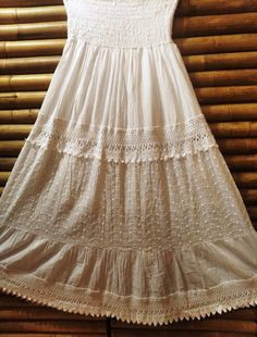 White Ibiza-style skirt, 100% cotton. Long, one size fits all, elastic waist , adaptable to all sizes, with fine cotton lining. Handmade. India. Length 99 cm. Style Ibiza, White Cotton Skirt, Ibiza Fashion, Cotton Skirt, White Cotton, One Size Fits All, Skirt Fashion, Ibiza, Elastic Waist