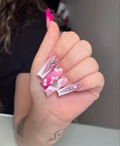 Long Pink Nail Ideas, Birthday Nail Set Ideas Medium Pink, Pink Nail Sets Long, Anuel Aa Nails, Pink Nail Sets Medium, Birthday Nail Set Ideas Pisces, Pink Bling Nails Rhinestones, Pink Nails Birthday, Pink Freestyle Nails