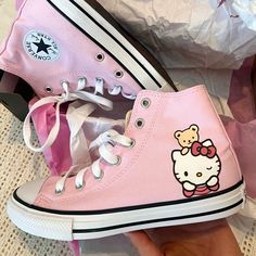 Kids Size Brand New In The Box Never Worn Price Firm (80 On Mercar) Hello Kitty Converse, Hello Kitty Outfit, Images Hello Kitty, Cute Converse, Hello Kitty Shoes, Baby Pink Color, Hello Kitty Rooms, Kitty Clothes, Hello Kitty Clothes