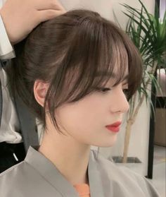 Hair Style Korea, Hair Inspiration Long, Bangs With Medium Hair, Hairstyles For Layered Hair, Hair Stylies, Haircuts For Medium Hair, Haircuts Straight Hair, Long Hair With Bangs, Hair Stylist Life