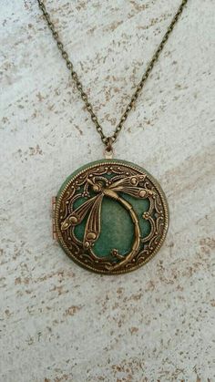 Dragonfly Locket, Daughter Wedding Gifts, Locket Necklace Vintage, Locket Pendant Necklace, Photo Locket, Antique Inspiration, A Necklace