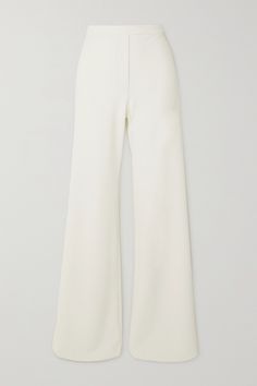 From Bianca Jagger to Emily Ratajkowski, so many stylish brides have opted for tailoring on their wedding day — why not follow 'suit' with Clio Peppiatt's flared pants? They're made from fully lined, ivory crepe blended with plenty of stretch and have a concealed side zipper for a streamlined finish. Wear them with the coordinating corset, then again long after your vows with blazers or camisoles. Chic City Outfits, Clio Peppiatt, Corset Pants, Dancer Lifestyle, Bianca Jagger, Random Clothes, City Outfits, Emily Ratajkowski, Stretch Crepe