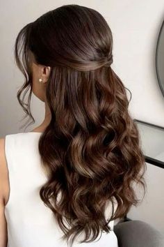 Wavy Pinned Back Hair, Open Dress Hairstyles, Hair For Black Dress, Wedding Hairstyles For Sleeveless Dress, Cute Date Hairstyles Long Hair, Indo Western Hairstyles Women, Semi Formal Hairstyle, Hair Styles For Formal Dress, Formal Hairstyles Brunette