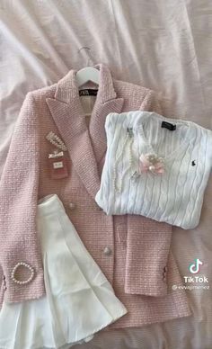 Pink Academia Outfits, Pastel Academia Outfit, Old Money Fits, Pastel Academia, Elegantes Outfit, Simple Trendy Outfits, Cute Everyday Outfits, Really Cute Outfits