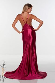 Looking for a show-stopping prom dress for your spring 2022 event? Check out the Alyce 61161! This stunning stretch satin dress comes in a variety of colors and is sure to turn heads on your big night. Stretch Satin Dress, Plastic Dress, Paris Style, Alyce Paris, Paris Dresses, Shiny Fabric, Long Evening Gowns, Couture Candy, Senior Prom