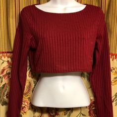 This Is A Cute Burgundy Crop Top With Tags. The Last 2 Pics Show That There Is Some Marks On The Top But They Are Just From Where The Top Was Folded And Laying. If Washed There Shouldn’t Be Any Actual Markings. They Should Disappear. Smoke Free And Pet Friendly Home. Kept In A Plastic Bag To Keep In Its Original Condition. Brand Name Boohoo Size 8 (Uk 12) Armpit To Armpit 17” Shoulder To Hem 23” Burgundy Crop Top, Red Crop Top, Burgundy Red, Plastic Bag, Pet Friendly, Crop Top, Womens Tops, Crop Tops, Pet