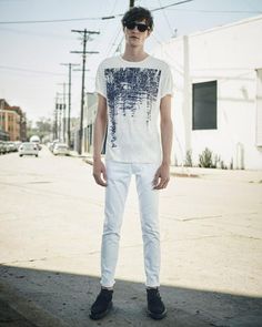 Mens Style Guide, Organic Clothing, Basic Shirts, Mens Fashion Summer, Urban Chic, Accessories For Men, Casual Style Outfits