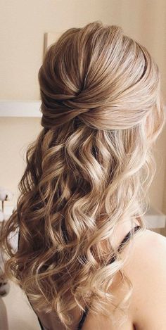 Half Up Hairstyles, Golden Blonde Hair Color, Updos Homecoming, Half Up Half Down Hair Prom, Hairstyles Homecoming, Golden Blonde Hair, Bridesmaid Hair Makeup