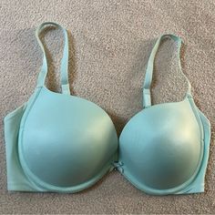 Brand New Washed Never Worn No Tags. Padded Plunge Color Seafoam Green Sz 34d Paid $49 Spring Padded Push-up Bra, Spring Push-up Bra, Sleep Wear, Pretty Lingerie, Bra Panty, Plunge Bra, Padded Bra, Bra And Panty Sets, Seafoam Green