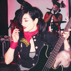 Bass Outfits, Lindsay Way