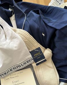 Navy Blue Coastal Aesthetic, Navy Old Money Aesthetic, Navy Blue Lifestyle, Dark Blue Old Money Aesthetic, Navy Fashion Aesthetic, Ralph Lauren Vibe, Navy Blue Winter Aesthetic, Blue Old Money Outfits, Quiet Wealth Aesthetic