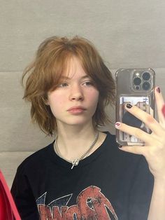 Short Frizzy Hair Haircuts, Futch Haircut, Haircut Short Girl, Short Hair Teenage Girl, Dunja Core, Frizzy Haircut, Short Hairstyle Teenage Girl, Short Hairstyle Girl, Short Hairstyles For Teenage Girl