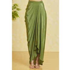 Draped Skirt Outfit Western, Dresses From Saree Ideas, Cape Top Pattern, Drape Skirts Indo Western, Draped Skirt Outfit, Drape Gowns Indian, Cape Organza, Pink Choli, Drape Skirt Pattern