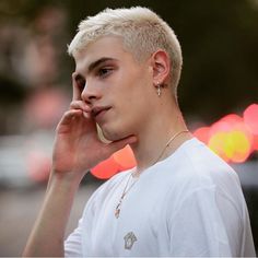 Short Bleached Hair Men, Blonde Buzzcut Men, Boys Buzz Cut, Bleached Buzzcut, Men Buzz Cut, Buzzcut Hairstyles, Blonde Buzzcut, Hairstyles With Beard, Mens Haircuts Thick Hair