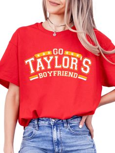 Get ready for football season with this trendy "Go Taylor's Boyfriend" t-shirt! Perfect for women who want to support their favorite player (or pop culture reference) with style, this shirt is ideal for game day, tailgates, or casual outings. Featuring a fun and bold graphic, this tee will make you the star of the tailgate! Features: -Fun "Go Taylor's Boyfriend" graphic, perfect for football season -Soft, comfortable fabric for all-day wear, whether you're watching the game or hanging out with friends -Trendy and stylish design that pairs well with any game day outfit -Available in multiple sizes to ensure the perfect fit -Ideal for tailgates, game day parties, or casual wear during football season Why You'll Love It: This "Go Taylor's Boyfriend" t-shirt is the perfect combination of fun a Taylor Boyfriend, Football Gift, Red T Shirt, Womens Football, Gameday Outfit, Boyfriend T Shirt, Mom Daughter, Tees For Women, Red Tshirt