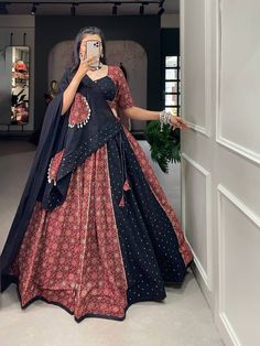 Garba Chaniya Choli, Black Lehenga Choli, Chaniya Choli Designs, Garba Dress, Lehenga Choli Designs, Cotton Lehenga