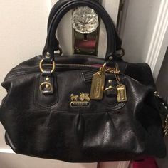 Approximately 37” Long And 20” Tall. Beautiful Bag Still In Good Condition. Birken Bag, Bags Y2k, Y2k Bags, Vintage Coach Bag, Vintage Coach Bags, Black Satchel, Black Leather Satchel, Metallic Purse, Wicker Bags