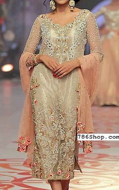 Pakistani Dresses Online Shopping, Pakistani Shalwar, Chiffon Suit, Pakistani Party Wear Dresses, Suit Pakistani, Organza Suits, Pakistani Dresses Online, Dress Traditional, Pakistani Party Wear