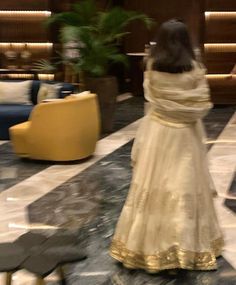 Indian Tradition Aesthetic, Desi Pfps Aesthetic, Lehenga Photo Ideas, Traditional Dresses Aesthetic, Desi Aesthetic Pictures Ideas, Trendy Lehenga, Eid Photoshoot Ideas, South Asian Aesthetic, Desi Vibes