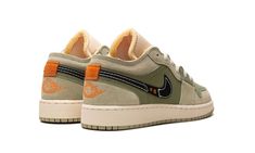 The Air Jordan 1 Low Craft SE GS "Light Olive" is the youth sizing of the casual sneaker with a military-inspired vibe.  The Jordan 1 Low Craft SE modifies the retro basketball shoe’s design with an inside-out aesthetic.  More specifically, the upper is complete with raised Light Olive leather on the perforated toe and mid-panel.  The overlays are designed in a slightly lighter shade of olive green suede.  Black Swooshes appear on the side panels with exposed stitching.  Exposed foam padding pee 70s Converse, Olive Shoes, Nike X Travis Scott, Sneakers Box, Converse Run Star Hike, Kobe Shoes, Converse Run, Low Air Jordan 1, Converse Run Star