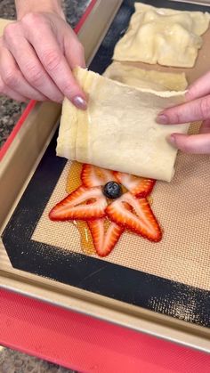 Upside Down Strawberry Tarts, Strawberry Puff Pastry Tart, Upside Down Fruit Tart, Puff Pastry Tarts Fruit, Upside Down Puff Pastry Desserts, Upside Down Apple Tart, Puff Pastry Upside Down Tarts, Upside Down Puff Pastry Savory, Puff Pastry Fruit Tart