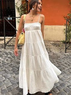 Tiered Cami Long Dress Summer Maxi Dress Boho, 2000s Fashion Trends, Boho Maxi, Versatile Dresses, Boho Maxi Dress, Boho Summer, 2000s Fashion, Y2k Fashion, Stunning Dresses