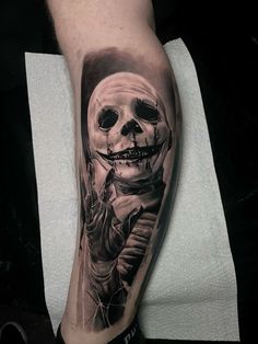 #dark #clown #face Scary Back Tattoos For Guys, Clown Women Tattoo, Dark Evil Tattoo Designs, Best Filler Tattoos, Clown Sleeve Tattoo, Creepy Mouth Tattoo, Tato Dark, Dark Work Tattoo, Slasher Tattoo