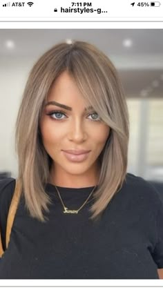 Ladies Mid Length Hairstyles, Κούρεμα Bob, Gorgeous Hair Color, Hairstyles For Medium Length Hair Easy, Blonde Hair Shades, Hair Inspiration Color