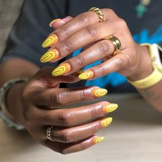 August Nails Designs, Summer Yellow Nails, Fab Nails, August Nails, Colorful Nail, 30 August, Minimal Nails, Summer Yellow, Glam Nails