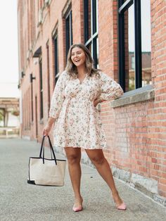 Work Wardrobe Staples, Back To Office, Pink Suede Pumps, Outfit Curvy, Wardrobe Refresh, Office Setting, Office Job, Outfit Collage, Career Woman