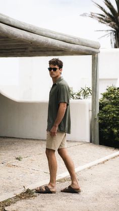 Men With Birkenstocks, Men Outfits With Birkenstocks, Male Birkenstock Outfit, Men’s Summer Evening Outfits, Birkenstock Men Aesthetic, Mens Berkinstock Outfit, Men In Birkenstocks, Arizona Mens Fashion