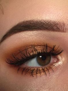 Makeup Party Night, Mekap Mata, Bold Eye Makeup, Gold Eye Makeup, Smink Inspiration, Braut Make-up